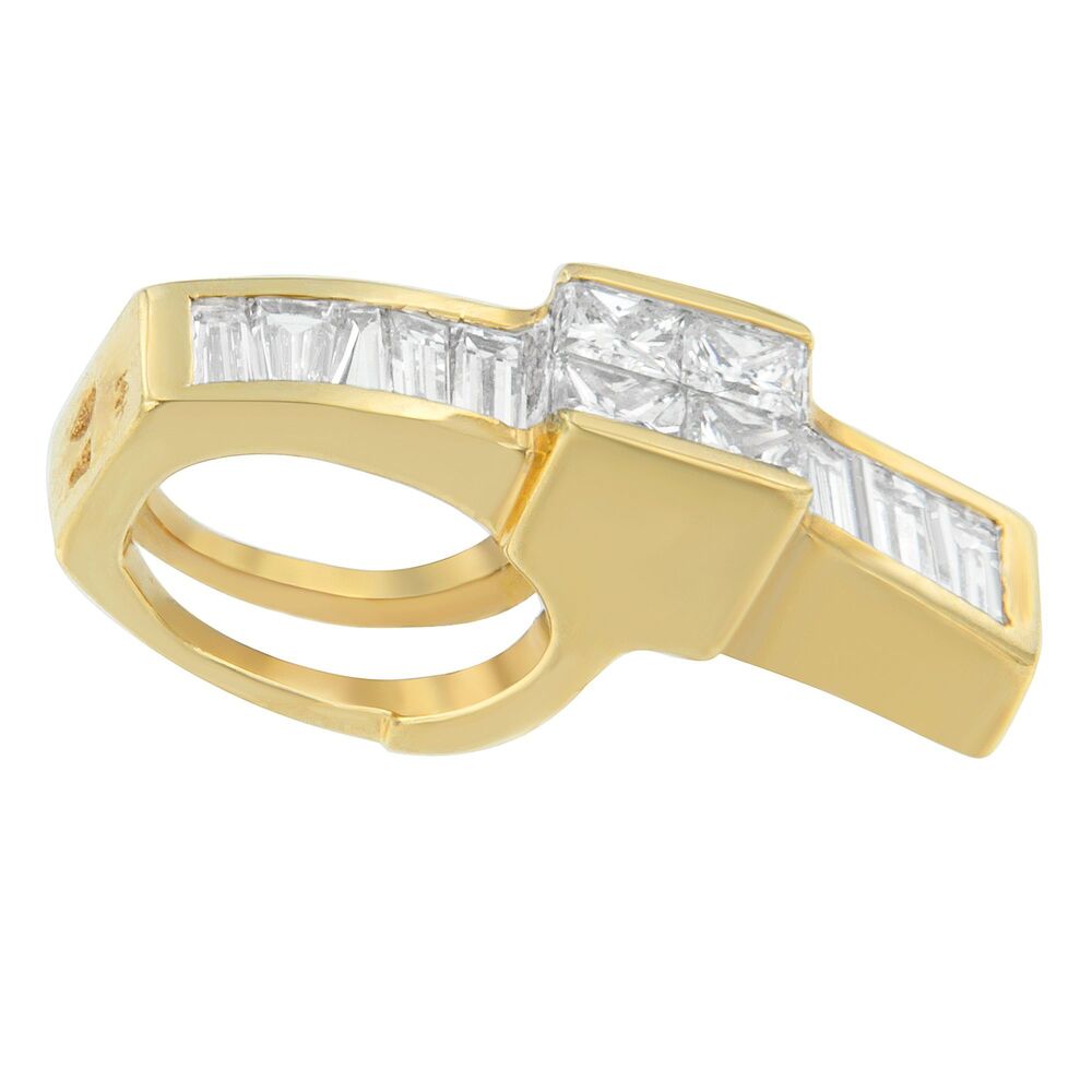 14K Yellow Gold 1 1/10 cttw Baguette and Princess Cut Overlapping Diamond